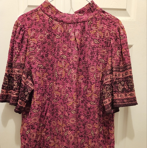 LOFT Tops - NWT Loft | Woman's Fuchsia Print Short Flare Sleeve Blouse 👚 | Size Large